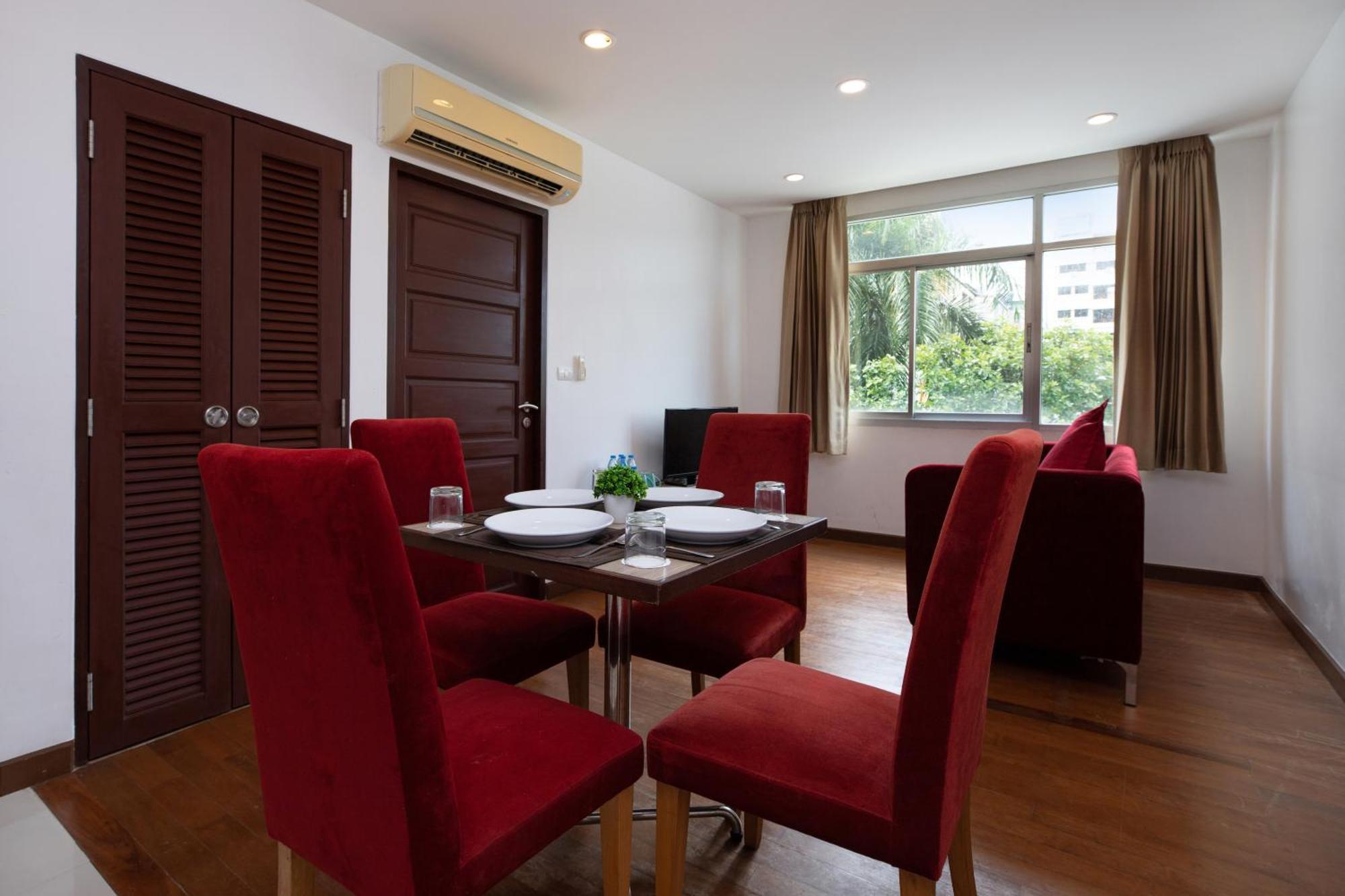 Icheck Inn Residences Patong Экстерьер фото