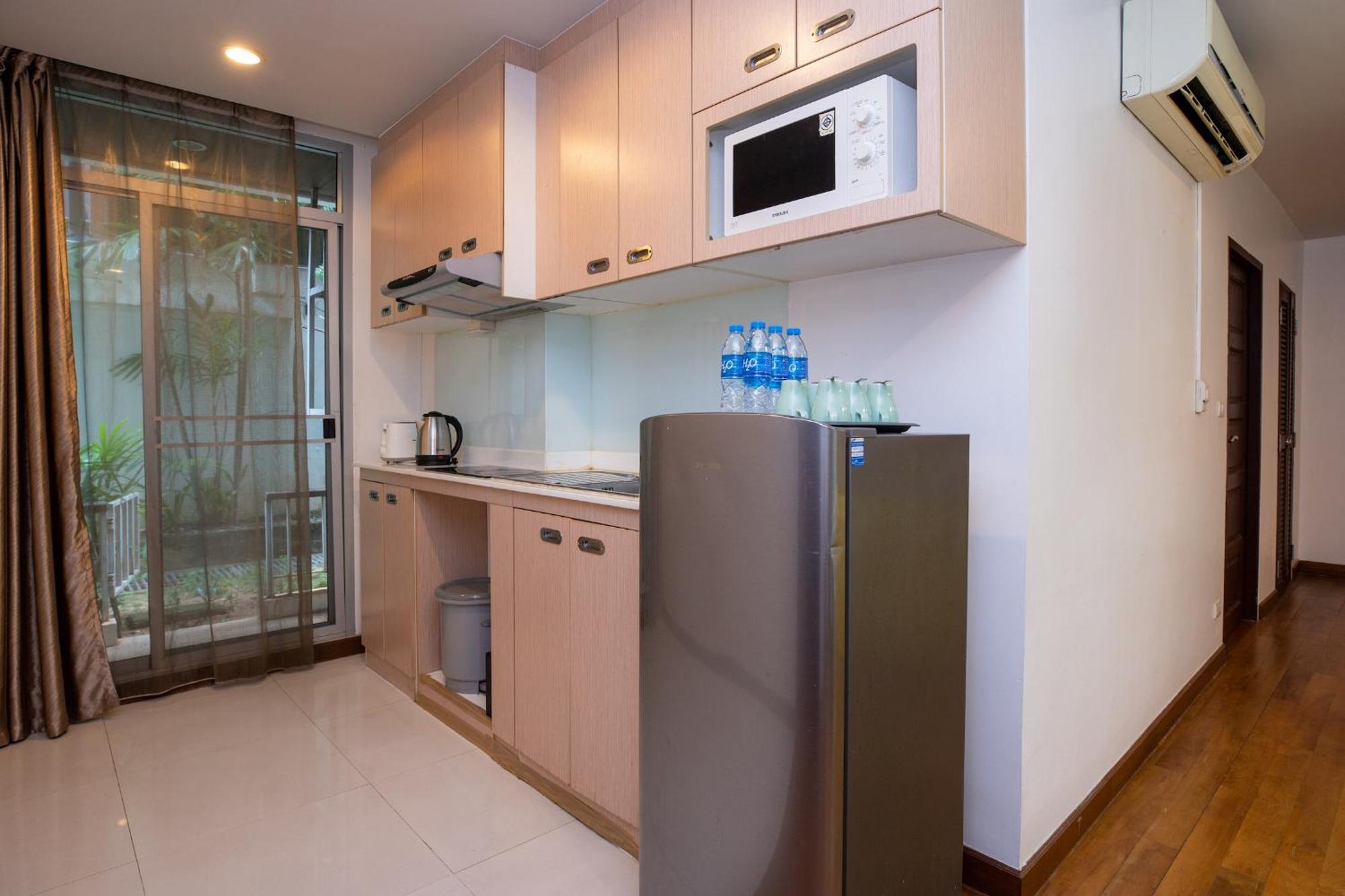 Icheck Inn Residences Patong Экстерьер фото
